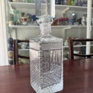 Exquisito botellón de cristal súper tallado