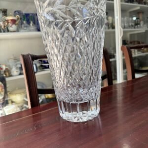 Exquisito florero grande de cristal súper tallado