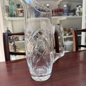 Jarra alta con pico vertedor de cristal súper tallado