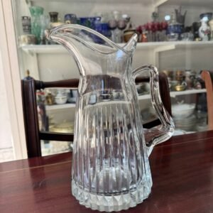 Exquisita jarra de cristal súper tallado