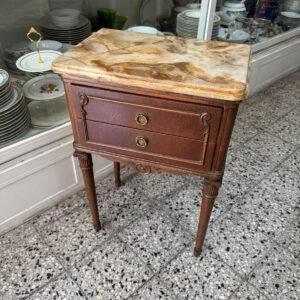 Mesa de luz con marmol