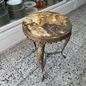 Mesa de estilo de bronce con marmol