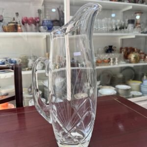 Jarra de cristal tallado