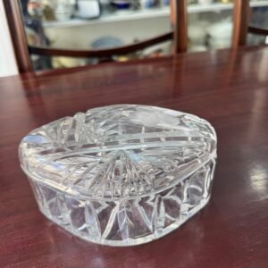 Cofre de cristal súper tallado