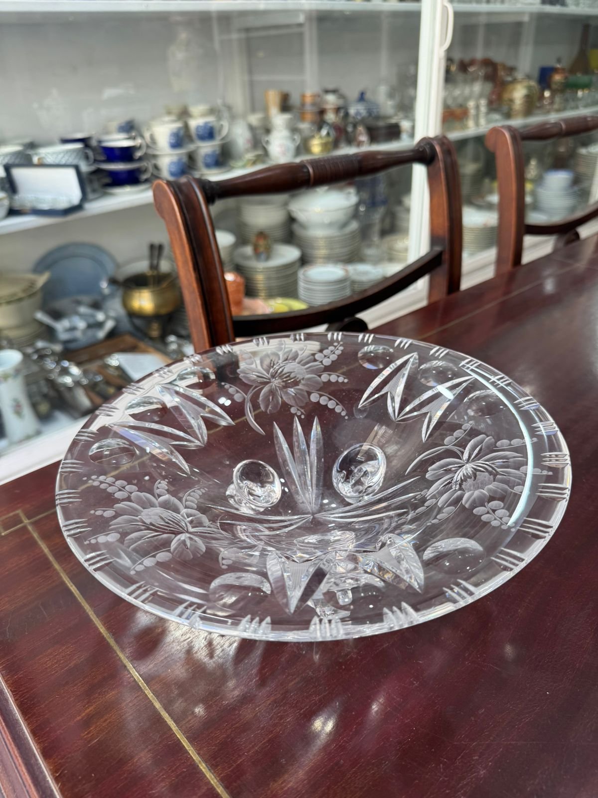 Centro de mesa / frutera con patitas cristal súper tallado - Image 2