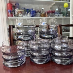 Juego de 11 vasos de cristal curvy de diseño lila