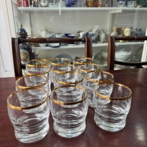 Juego de 12 vasos de cristal de diseño con guarda en oro