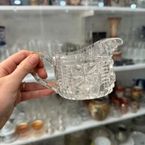 Jarra limonera de vidrio tallada