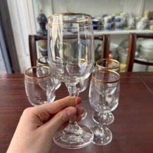 Juego de 6 copas con dorado para vino