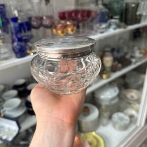 Cofre de cristal tallado con tapa de plata 925