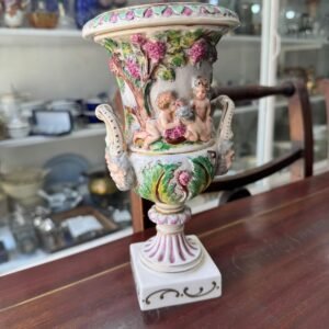Florero o jarrón italiano estilo capodimonte