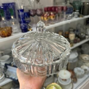 Bombonera de vidrio prensado