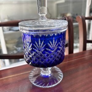 Bombonera o caramelera de cristal súper tallado azul