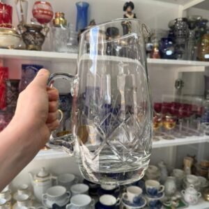 Jarra de cristal tallado