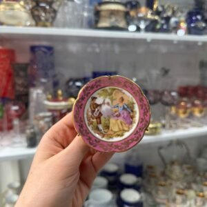 Plato porcelana francesa limoges con escena galante fragonard