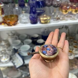 Cofre o pastillero de bronce