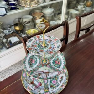Triolet 3 niveles con platos de porcelana oriental pintados a mano con oro