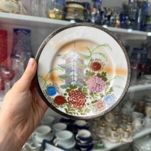 Plato porcelana oriental pintado a mano