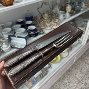 Par de piezas de servir platería