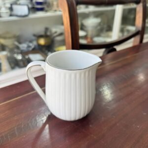 Lechera porcelana tsuji