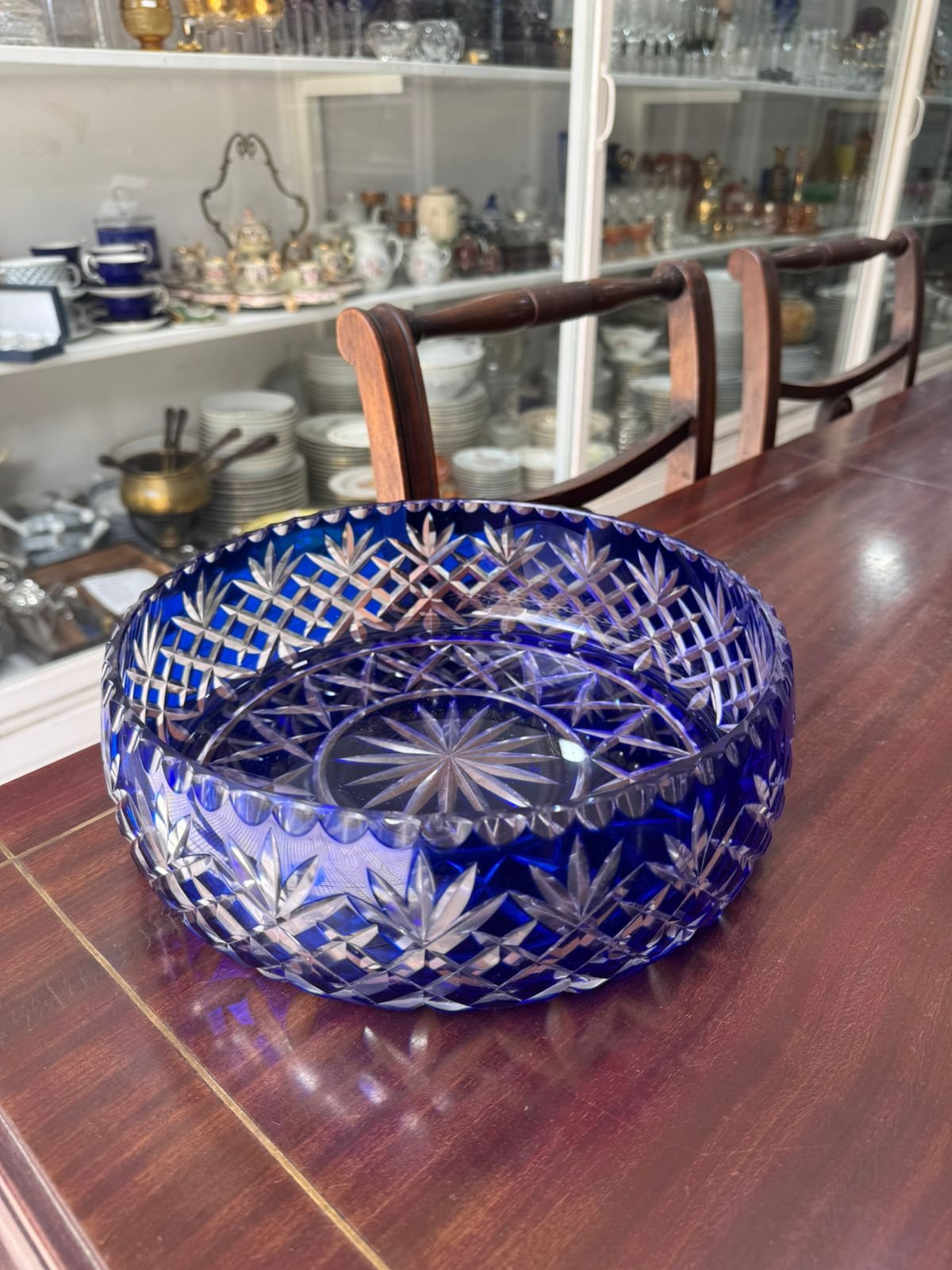 Gran centro de mesa, frutera o ensaladera de cristal súper tallado azul - Image 2