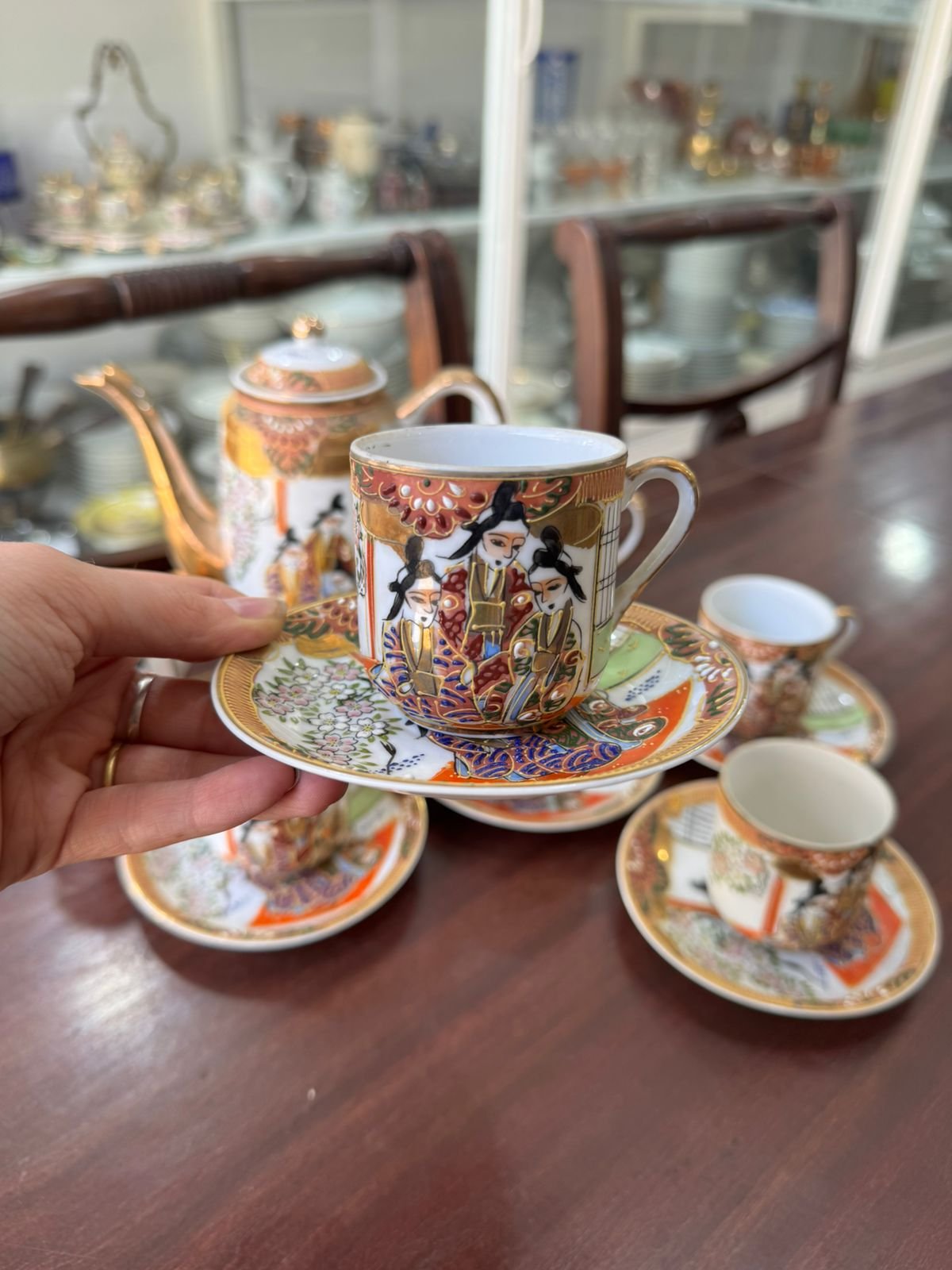 Juego de café porcelana japonesa pintada a mano con oro SATSUMA - se ve a la geisha en el fondo de la taza - Image 6