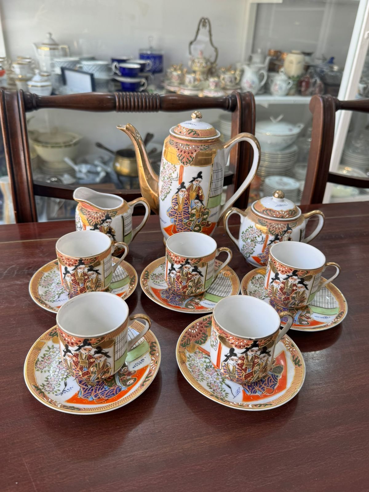 Juego de café porcelana japonesa pintada a mano con oro SATSUMA - se ve a la geisha en el fondo de la taza - Image 4