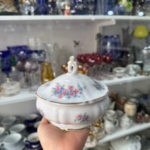 Cofre, bombonera o dulcera porcelana verbano