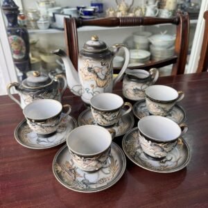 Juego de café porcelana japonesa con dragones en relieve