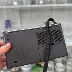 Radio SONY VINTAGE a pilas o con su transformador electrica AM FM