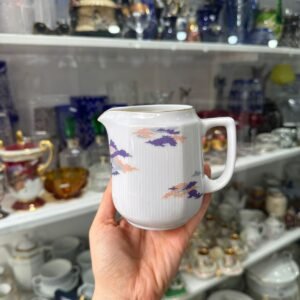 Lechera porcelana tsuji diseño nubes