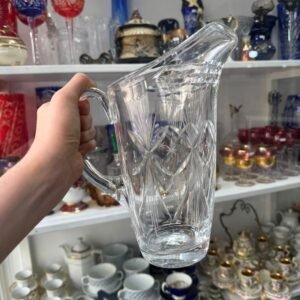 Jarra de cristal súper tallado con pico vertedor
