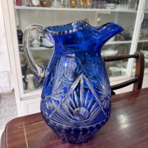 Jarra grande de cristal súper tallado azul