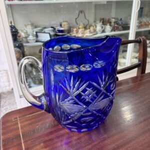 Jarra grande ponchera cristal súper tallado azul con pico vertedor
