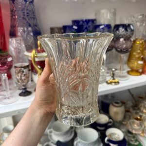 Florero de vidrio prensado