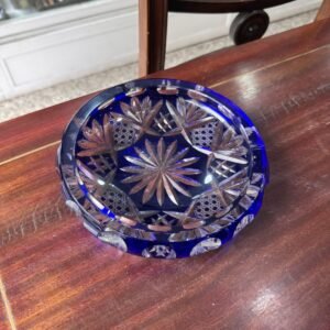 Cenicero de cristal súper tallado azul