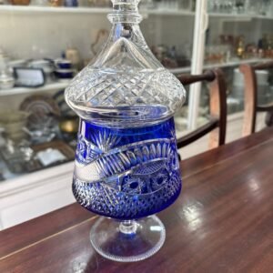 Exquisita caramelera o bombonera cristal súper tallado azul