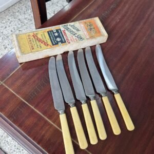 Juego de 6 cuchillos principales ingleses SHEFFIELD en caja