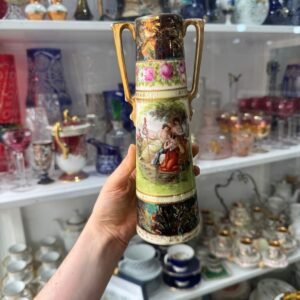 Florero porcelana alemana con escena victoriana