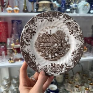 Plato inglés de colección marrón