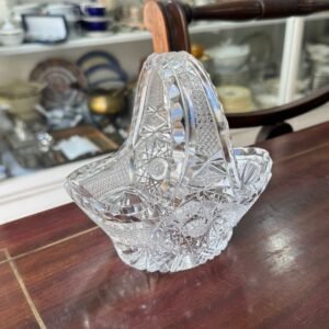 Canasta bombonera de cristal súper tallado europeo