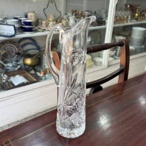 Jarra de cristal tallado