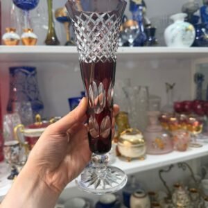 Florero violetero de cristal super tallado rubi