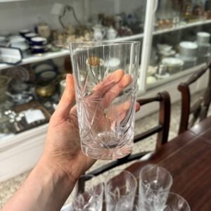 Juego de 6 vasos altos de cristal tallados
