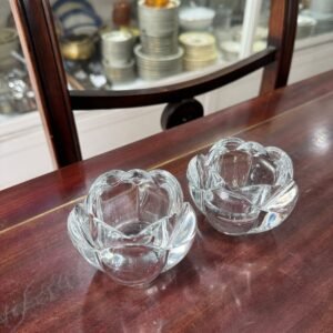 Par de candelabros de vidrio