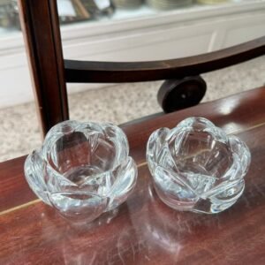 Par de candelabros de vidrio