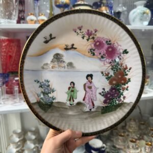 Plato porcelana tsuji con geishas pintado a mano
