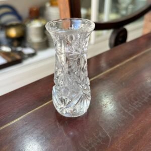 Florero violetero de cristal tallado