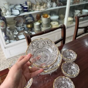 Juego de fuente con 6 compoteras vidrio prensado con guarda dorada