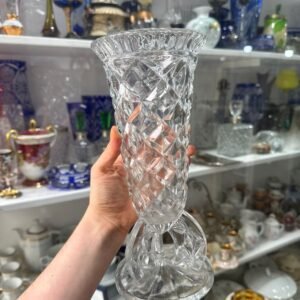 Florero de vidrio prensado